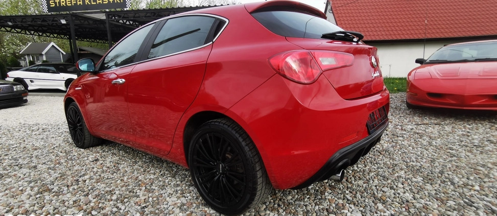 Alfa Romeo Giulietta cena 26900 przebieg: 221030, rok produkcji 2011 z Wołów małe 781